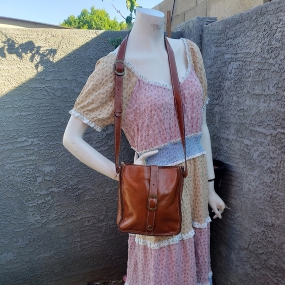 Patricia Nash VENEZIA Pouch Crossbody - Picture 16 of 16